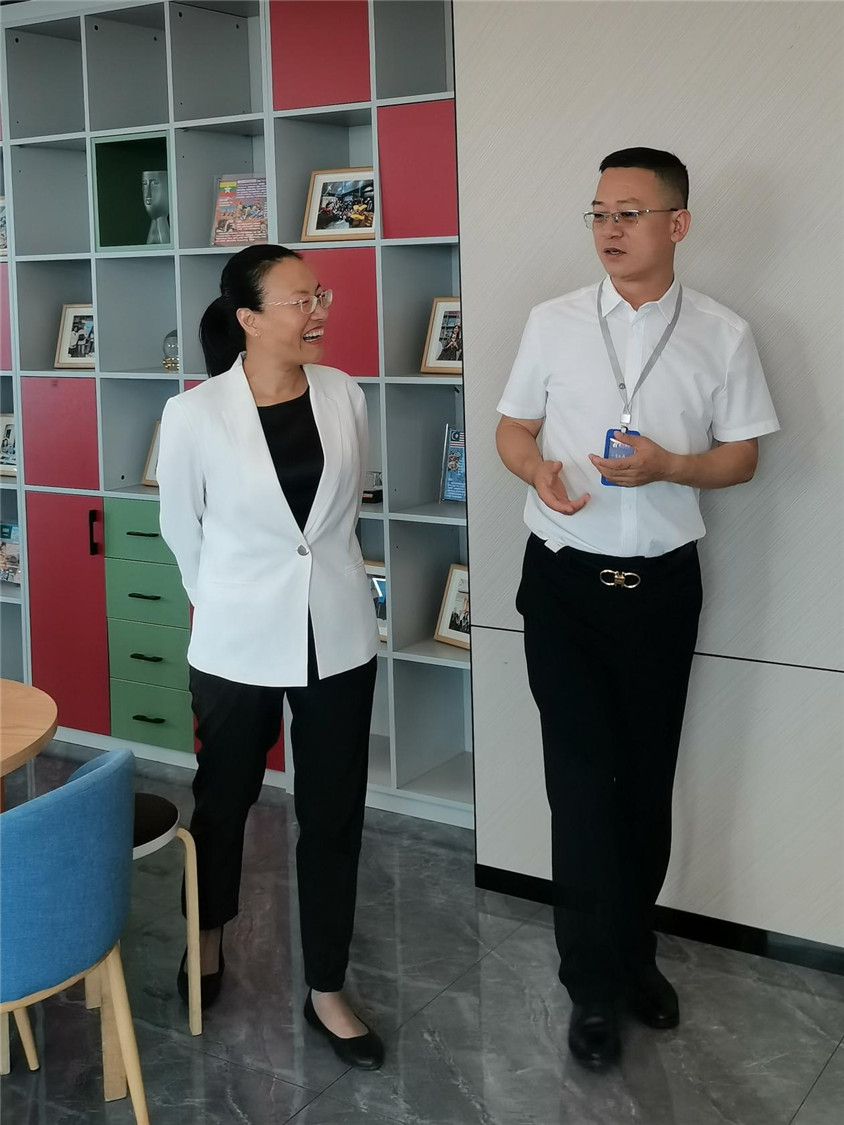 区向导莅临指导，，，，，，，相助助力自贸港