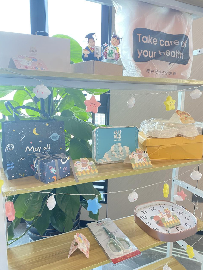 快乐之蓝，，，，，，，，最先绽放